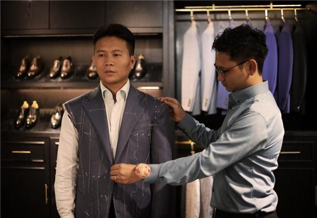 高端服裝設計西裝哪家定做更專業(yè)？2025成都口碑第一的洋裝定制店(圖4)