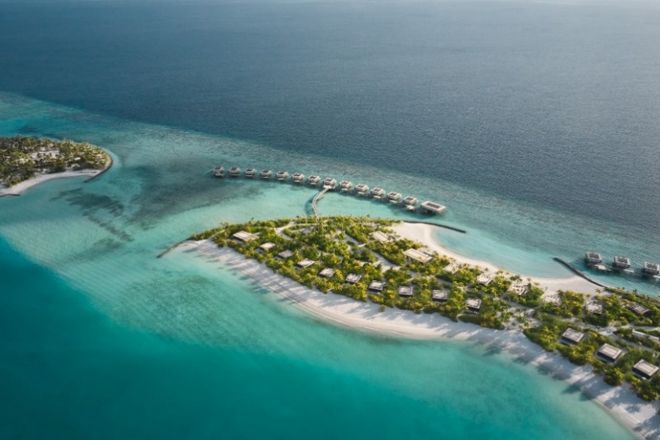 高端服裝設(shè)計“伊”手快報 漂亮影象到“旅型”洋裝歸納春日美學(xué)高光一樣平常(圖17)