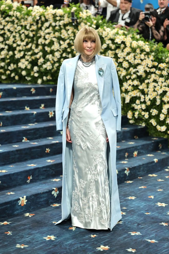 高端服裝設(shè)計(jì)劉雯冷艷、安妮·海瑟薇美出新高度！本年Met Gala終究誰贏了？